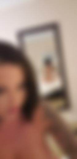 [OnlyFans.com] Christy Mack (@christymack)/photos/19-03-05 3400162-03 Enjoying some alone time in front of my hotel mirror last night, all I was missi(..) 1592x3264.jpg