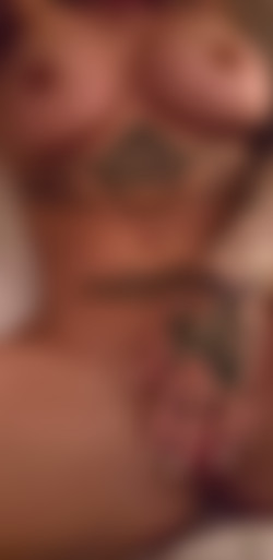 [OnlyFans.com] Christy Mack (@christymack)/photos/19-03-09 3444677-03 Just laid down in bed after my shower, can't wait to get back home to schedule m(..) 1592x3264.jpg