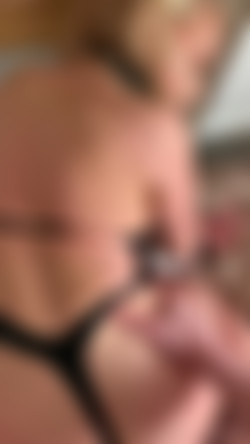 [OnlyFans.com] Elle Brooke (@ellebrookeuk)/19-06-10 4819714 Watch me get fucked hard as I am tied up and gagged like a whore, with cum(..) 1080x1920.mp4